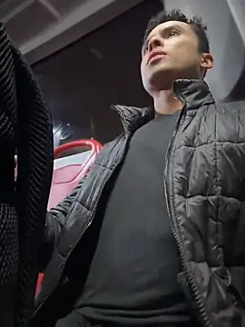 Eros lee online show from March 5, 2026, 3:36 am