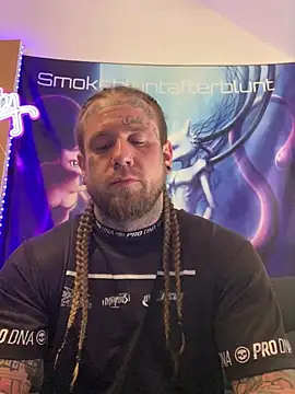Smokebluntafterblunt online show from April 20, 2026, 2:14 am
