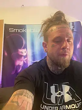 Smokebluntafterblunt online show from May 4, 2026, 12:03 am