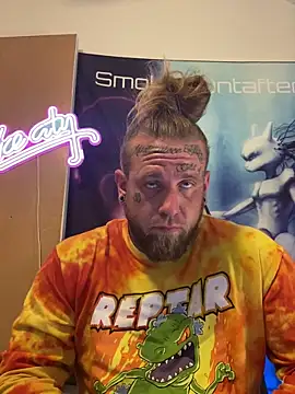 Smokebluntafterblunt online show from June 17, 2026, 2:38 pm
