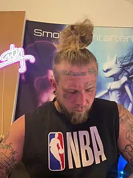 Smokebluntafterblunt online show from June 15, 2026, 2:39 pm