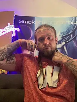 Smokebluntafterblunt online show from April 22, 2026, 2:40 am