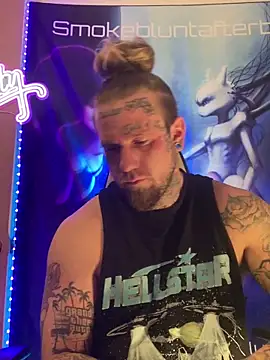 Smokebluntafterblunt online show from February 20, 2026, 12:18 pm