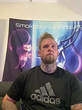 Smokebluntafterblunt online show from May 6, 2026, 12:47 am