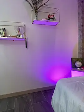 GinebraBelucci  online show from February 8, 2026, 5:27 am