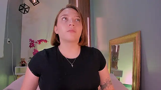 Snapshot of SimonaStar chatting on March 10, 2026, 12:53 pm SimonaStar online show from March 10, 2026, 12:53 pm