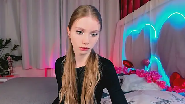 Snapshot of lada2k4 chatting on February 16, 2026, 5:39 am lada2k4 online show from February 16, 2026, 5:39 am