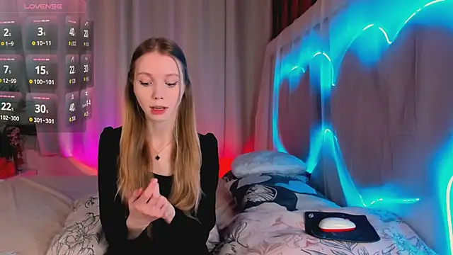 Snapshot of lada2k4 chatting on March 18, 2026, 5:32 am lada2k4 online show from March 18, 2026, 5:32 am