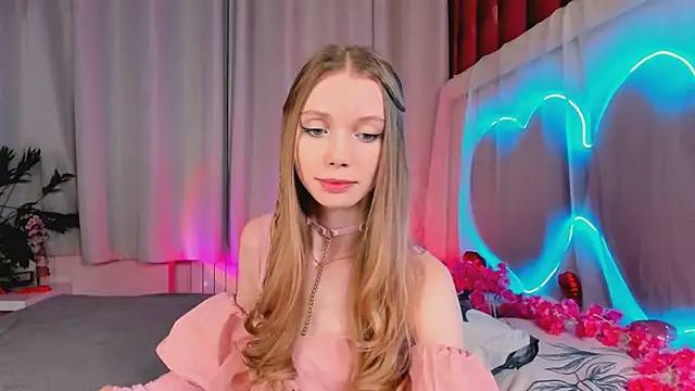 Snapshot of lada2k4 chatting on February 14, 2026, 6:35 am lada2k4 online show from February 14, 2026, 6:35 am