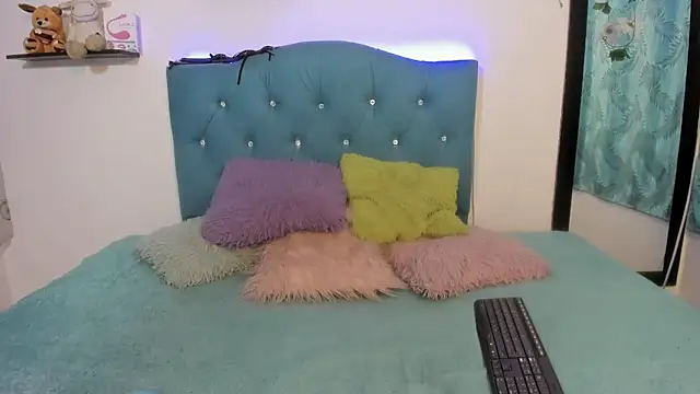 Sandy ass 69  online show from February 7, 2026, 6:38 pm