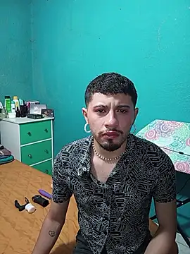 Amaru velvet online show from April 23, 2026, 4:19 am