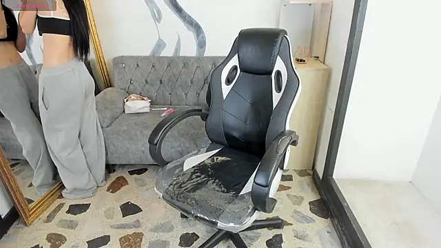 Snapshot of lorraineHunter chatting on March 14, 2026, 12:22 pm lorraineHunter online show from March 14, 2026, 12:22 pm