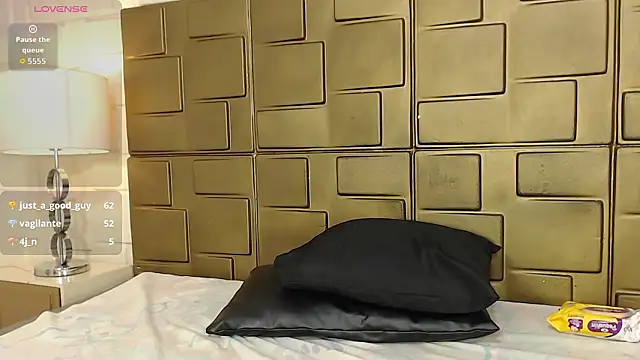 RachelBlazze online show from March 21, 2026, 1:40 am