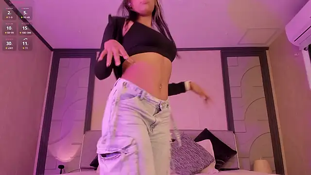 Snapshot of alicee_clark_ chatting on March 22, 2026, 12:29 pm alicee clark online show from March 22, 2026, 12:29 pm