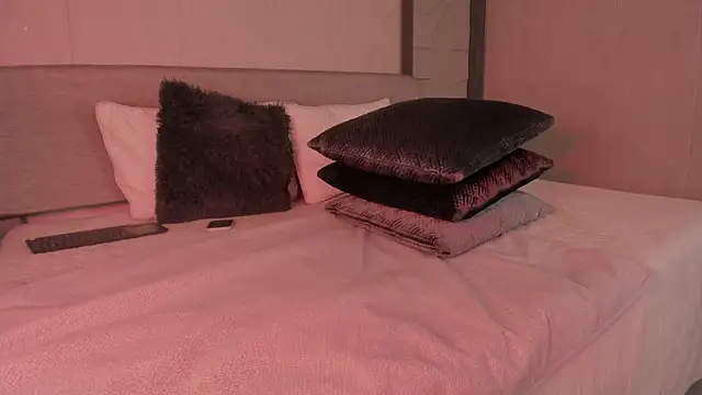 Snapshot of alicee_clark_ chatting on March 27, 2026, 12:52 am alicee clark online show from March 27, 2026, 12:52 am