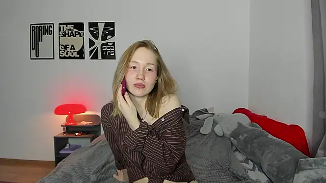 AviLily online show from February 7, 2026, 6:05 pm