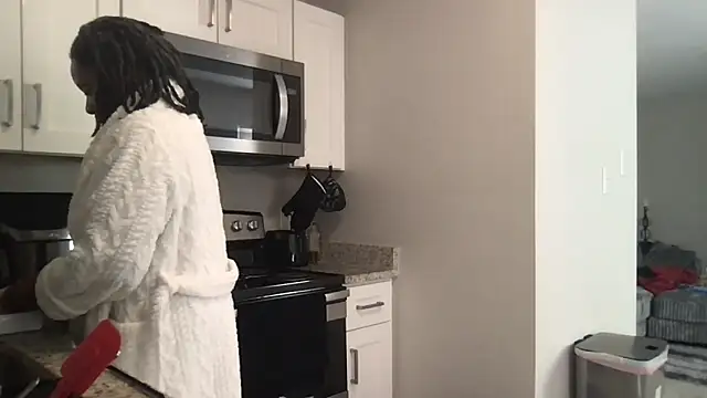 bisexualbeauty50 online show from March 26, 2026, 2:37 pm