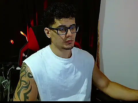 Logan0626 online show from February 17, 2026, 12:19 am