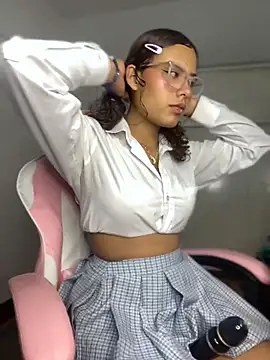 Snapshot of Rylia chatting on March 5, 2026, 1:30 pm Rylia online show from March 5, 2026, 1:30 pm