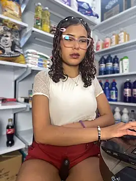 Snapshot of Rylia chatting on March 4, 2026, 2:14 pm Rylia online show from March 4, 2026, 2:14 pm