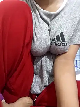 Cute Queen Noor online show from March 11, 2026, 4:23 pm