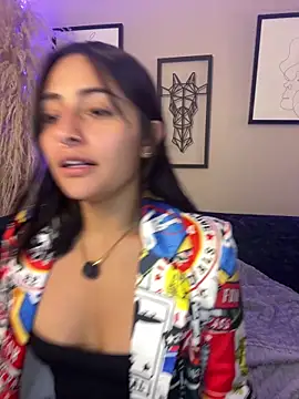 Nanda vixen  online show from May 11, 2026, 11:02 pm