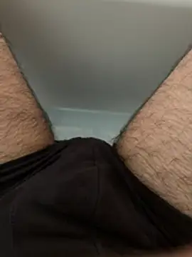 pereeefrr70 online show from February 7, 2026, 4:37 pm