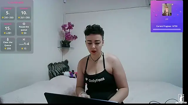kittyfitty29 online show from May 4, 2026, 11:29 pm