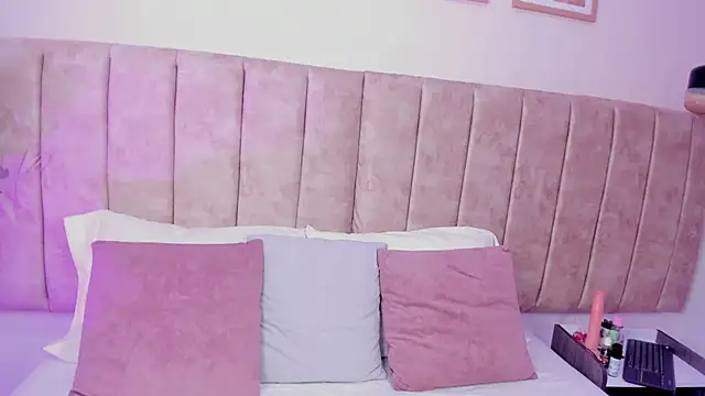 Roxy Sin online show from March 7, 2026, 3:02 am