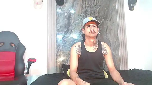 Damian-and-Camerum online show from April 22, 2026, 3:24 am