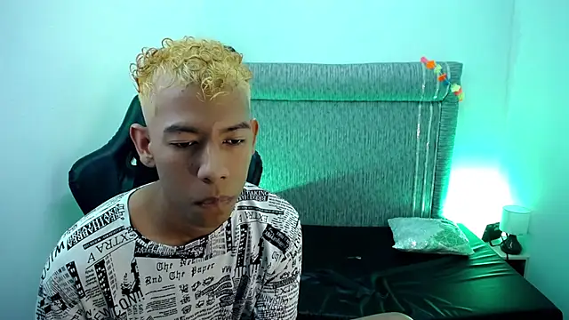 Taylerr 19 online show from February 9, 2026, 3:04 am