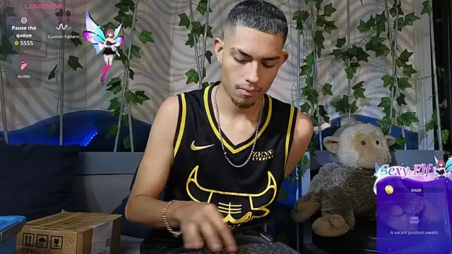 ItsZairen online show from June 5, 2026, 4:28 am