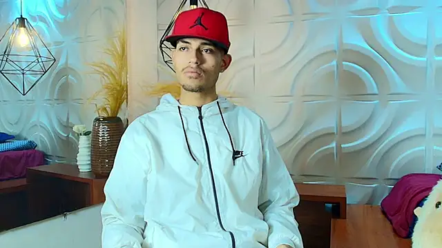 ItsZairen online show from June 8, 2026, 12:16 am