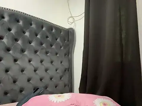 Mooree naba online show from December 17, 2025, 1:21 am