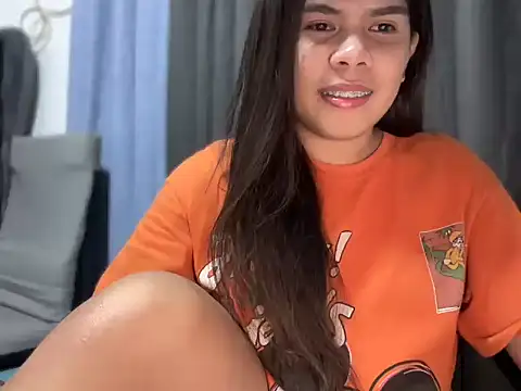 Snapshot of Mooree_naba chatting on June 17, 2026, 12:15 pm Mooree naba online show from June 17, 2026, 12:15 pm