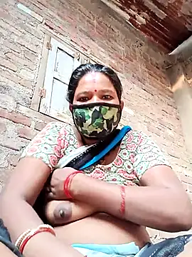 Snapshot of Kirti_sacsena chatting on April 2, 2026, 1:46 am Kirti sacsena online show from April 2, 2026, 1:46 am