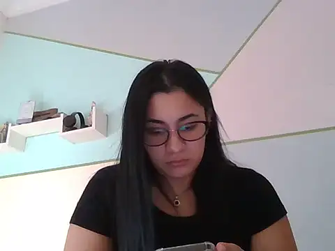 Snapshot of Agusgold22 chatting on February 22, 2026, 8:43 pm Agusgold22 online show from February 22, 2026, 8:43 pm