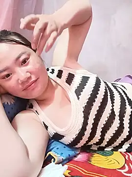Snapshot of lisn-cute chatting on May 27, 2026, 10:44 am lisn-cute online show from May 27, 2026, 10:44 am