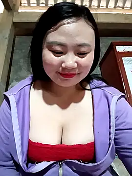 lisn-cute online show from February 16, 2026, 4:44 am