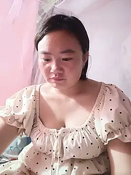 Snapshot of lisn-cute chatting on July 7, 2026, 9:13 am lisn-cute online show from July 7, 2026, 9:13 am