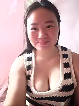 Snapshot of lisn-cute chatting on July 12, 2026, 12:22 am lisn-cute online show from July 12, 2026, 12:22 am