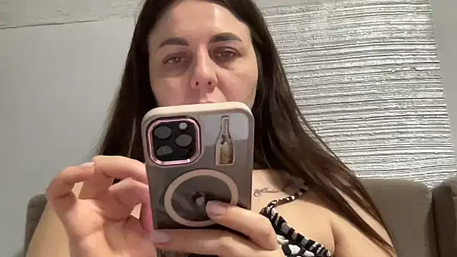 Darsy Rox online show from February 14, 2026, 10:43 pm