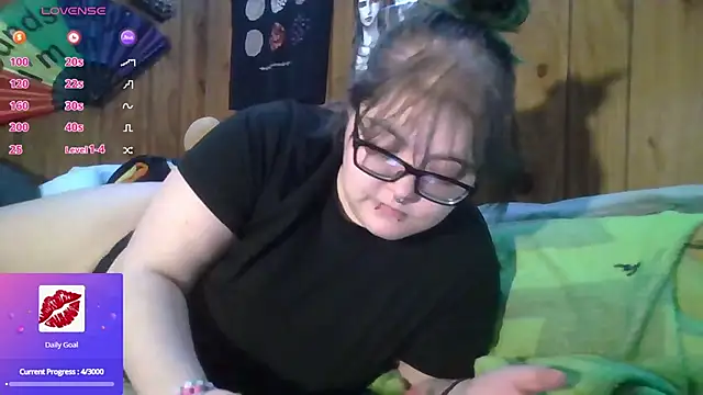 Snapshot of thatskarma chatting on March 8, 2026, 9:12 am thatskarma online show from March 8, 2026, 9:12 am