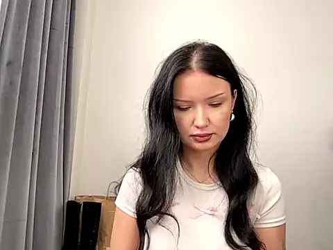 JoanGold online show from April 3, 2026, 5:58 am