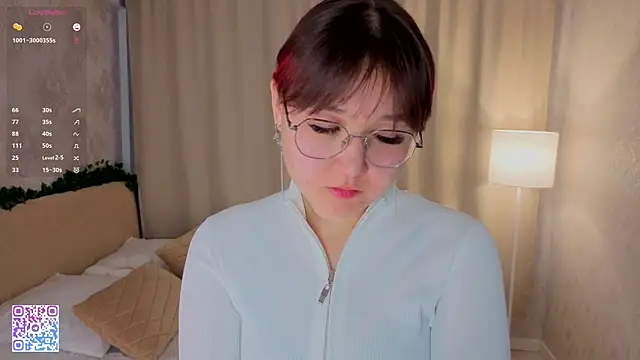 MarlysGuan online show from February 8, 2026, 5:27 am