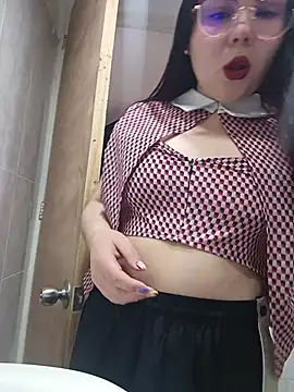 Snapshot of Yulska chatting on February 25, 2026, 4:29 pm Yulska online show from February 25, 2026, 4:29 pm