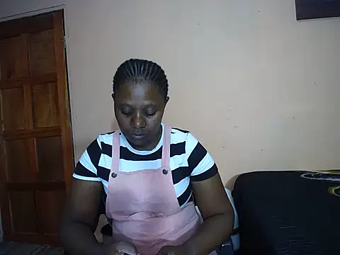 Snapshot of Lilly2590 chatting on February 19, 2026, 8:55 am Lilly2590 online show from February 19, 2026, 8:55 am