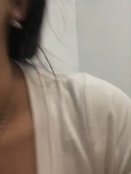 cuty lusy online show from May 10, 2026, 5:00 am