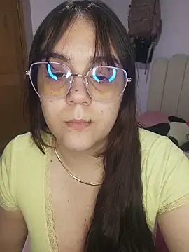 Snapshot of its_lauu_ chatting on February 12, 2026, 2:55 am its lauu online show from February 12, 2026, 2:55 am