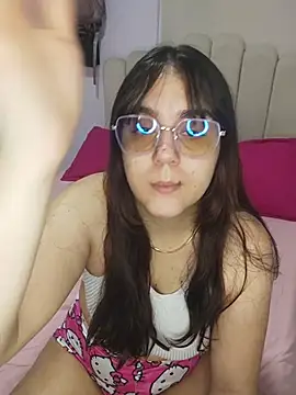 Snapshot of its_lauu_ chatting on February 11, 2026, 3:50 am its lauu online show from February 11, 2026, 3:50 am